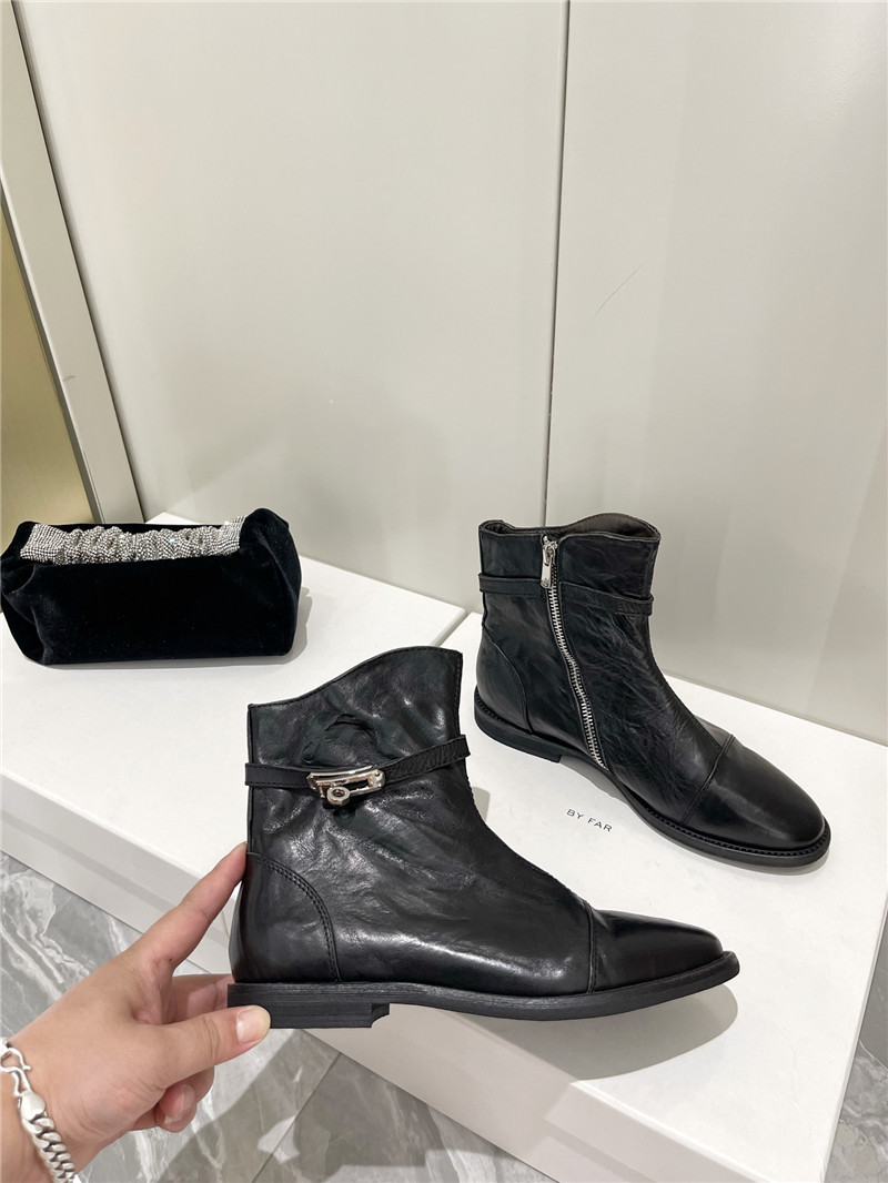 H**me5 kelly zip ankle boots