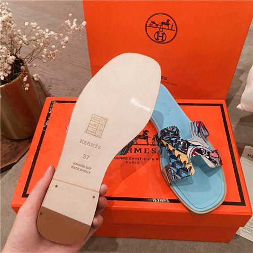 H**me5 flat slippers