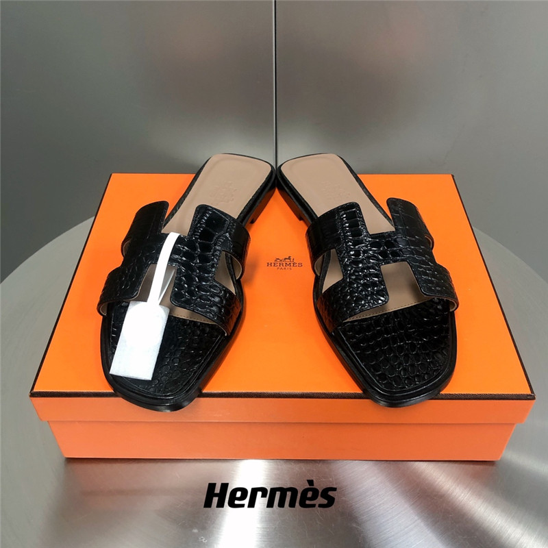 H**me5 oran crocodile slippers