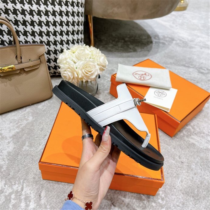 H**me5 kelly buckle slippers