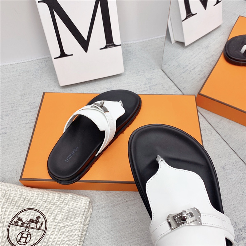 H**me5 couple shoes