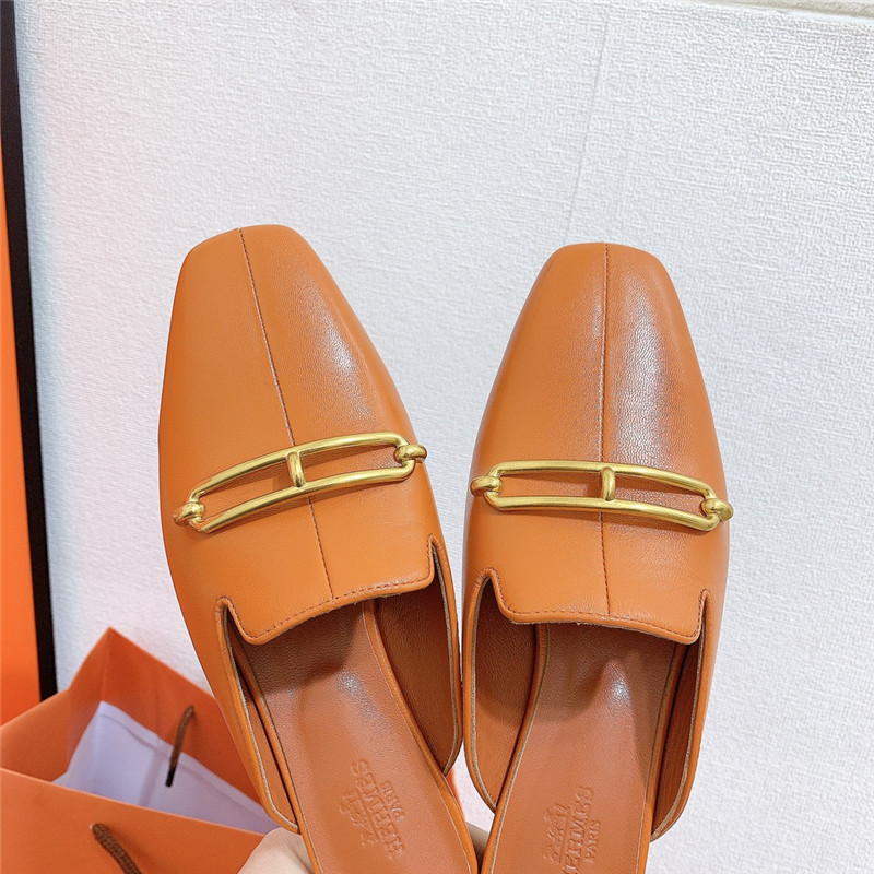 H**me5 flat slippers