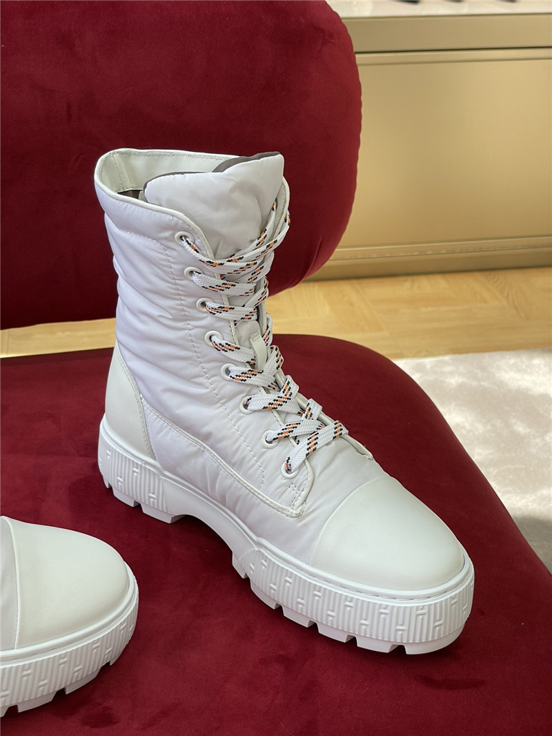 H**me5 down sports ankle boots