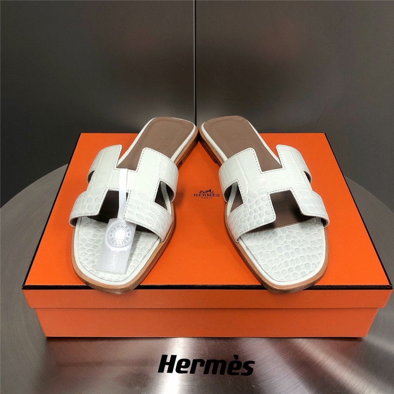 H**me5 oran crocodile slippers