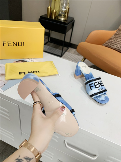 F**di logo sandals