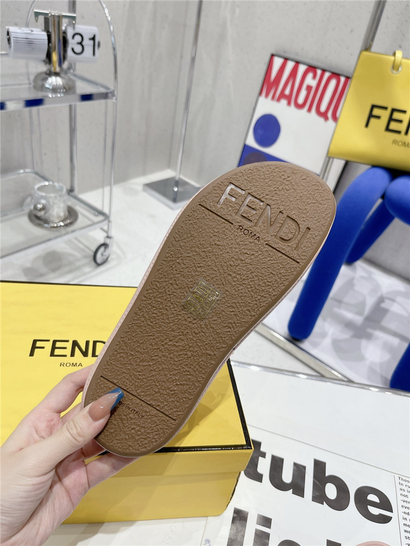 F**di metal logo slides
