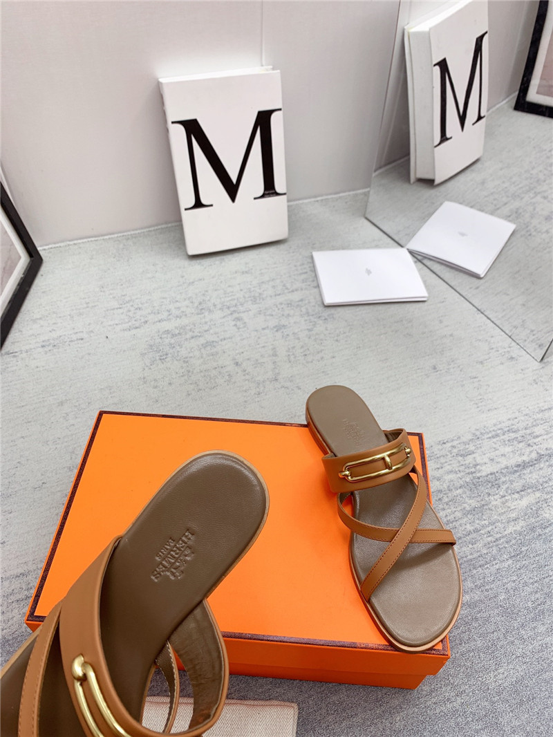 H**me5 flat slippers