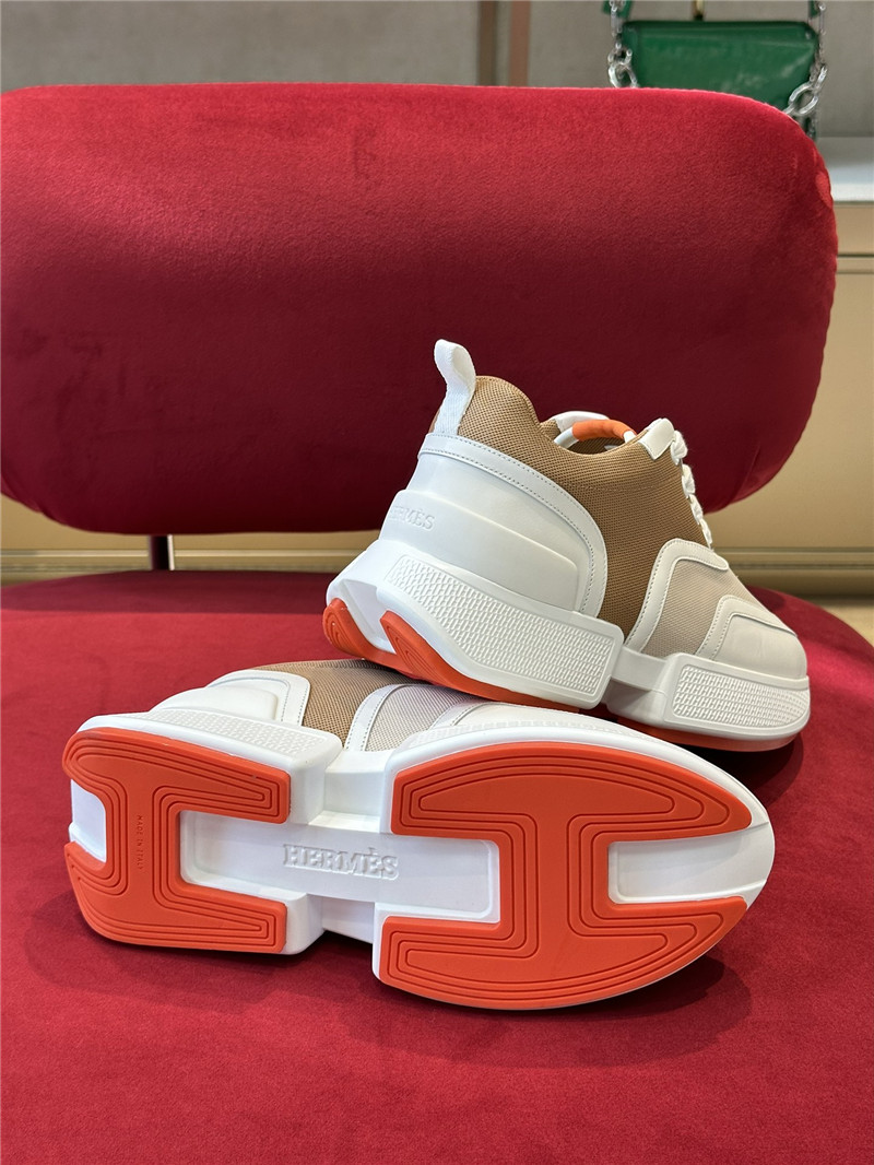 H**me5 new sneakers