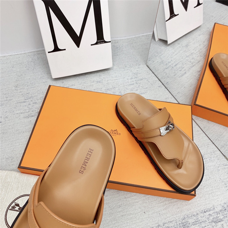 H**me5 couple shoes