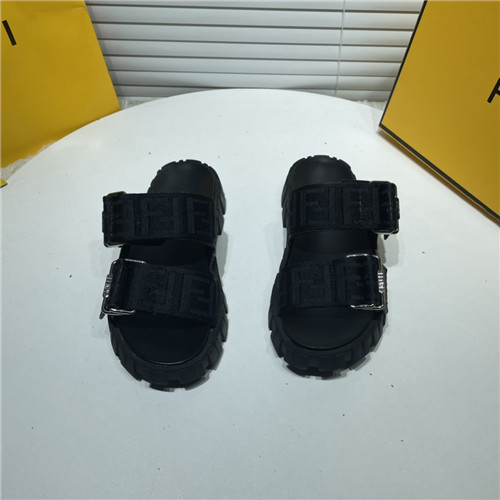 F**di ff logo sandals