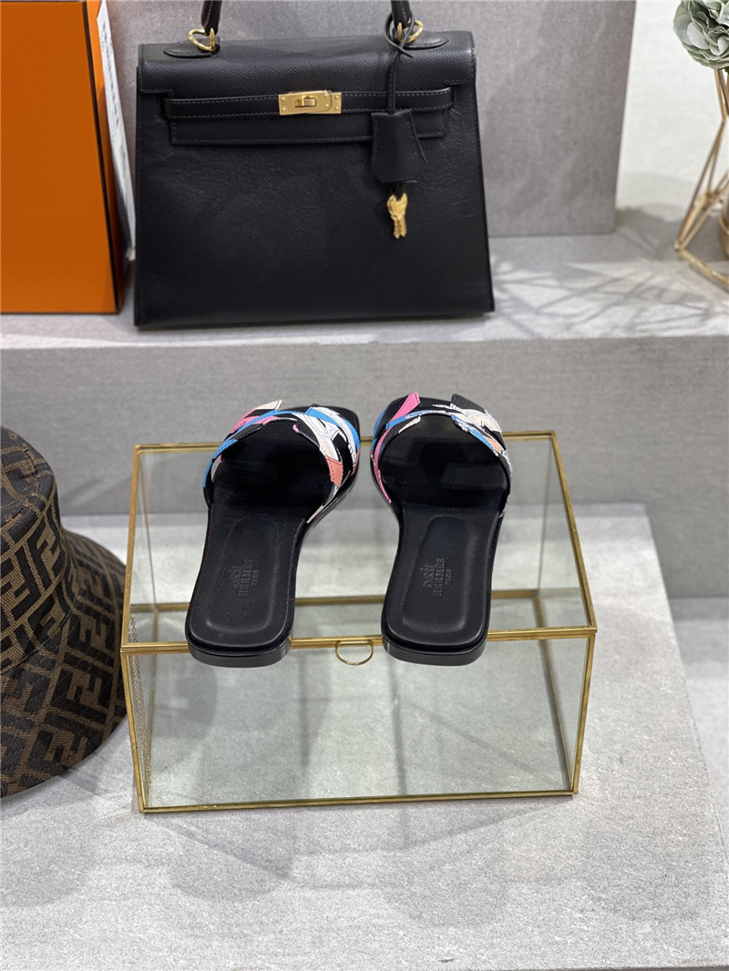H**me5 early spring new color slippers