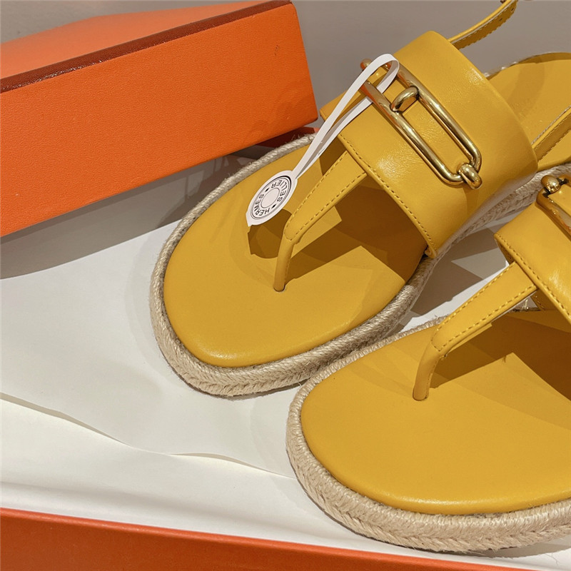 H**me5 knitted flat sandals