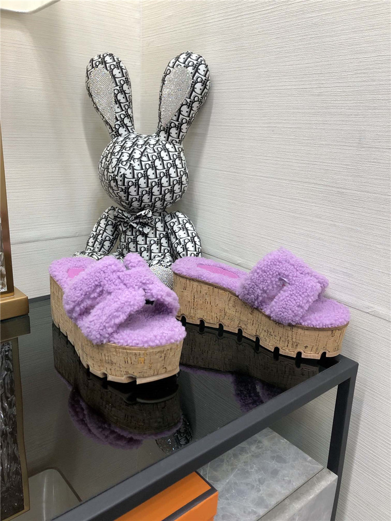 H**me5 Teddy Fur Slippers