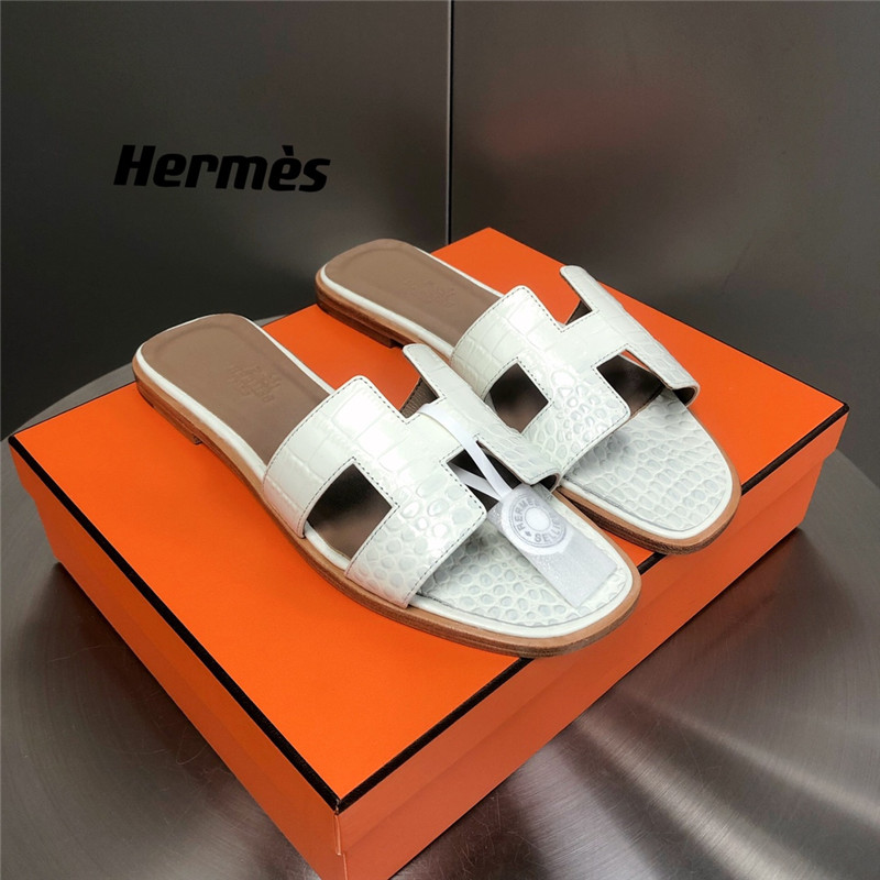 H**me5 oran crocodile slippers