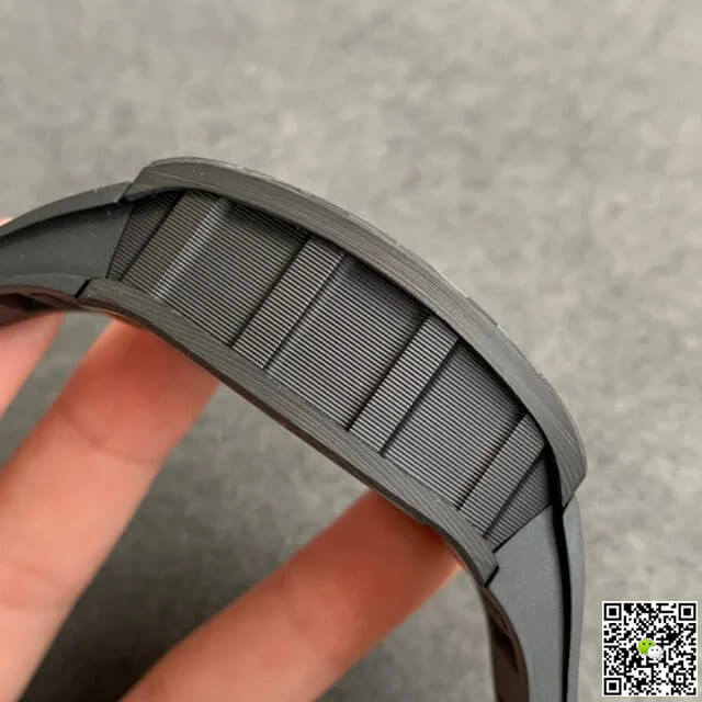 Replica Richard Mille RM-011 1:1 Best Edition KV Factory V2 Forged Carbon Black Strap