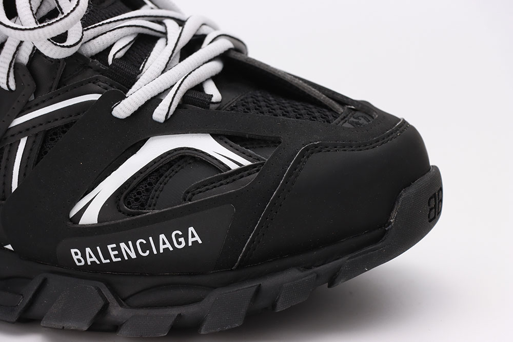 Ba1en*iaga Track.2 Trainer  Black