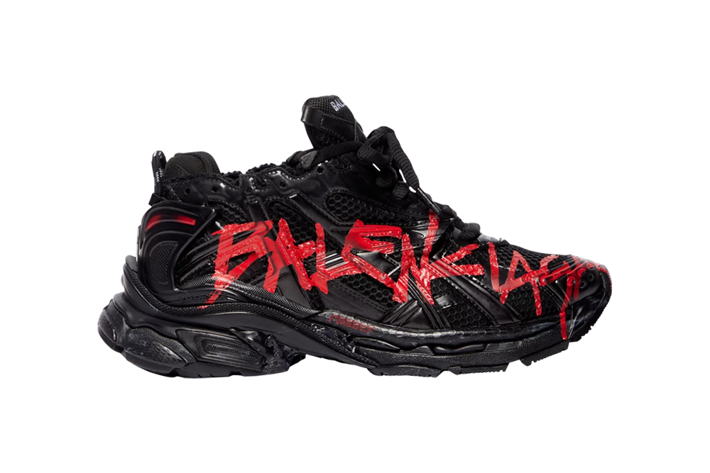 Runner Graffiti Sneaker in Red and black mesh and nylon