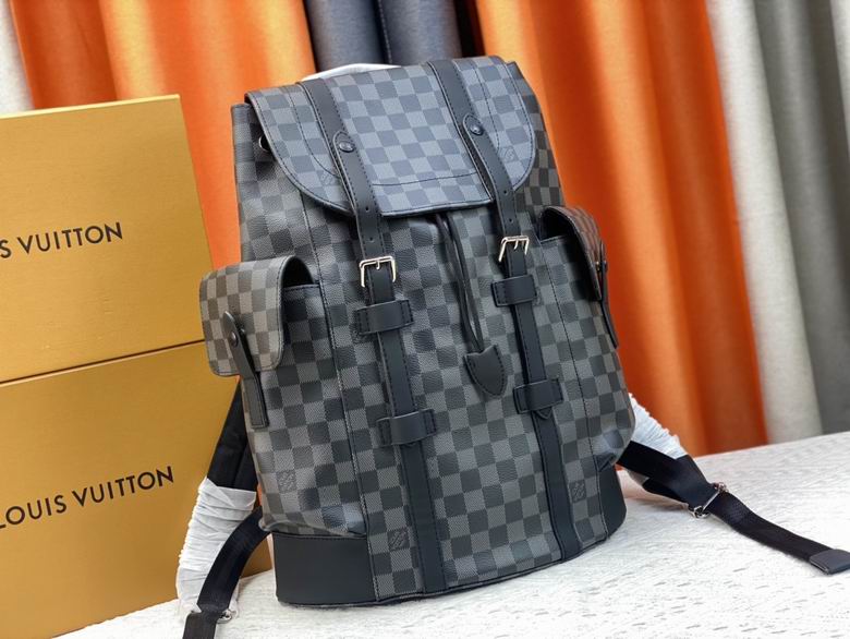 L0vis Vvtt0n LV Christopher Black Check Small Backpack