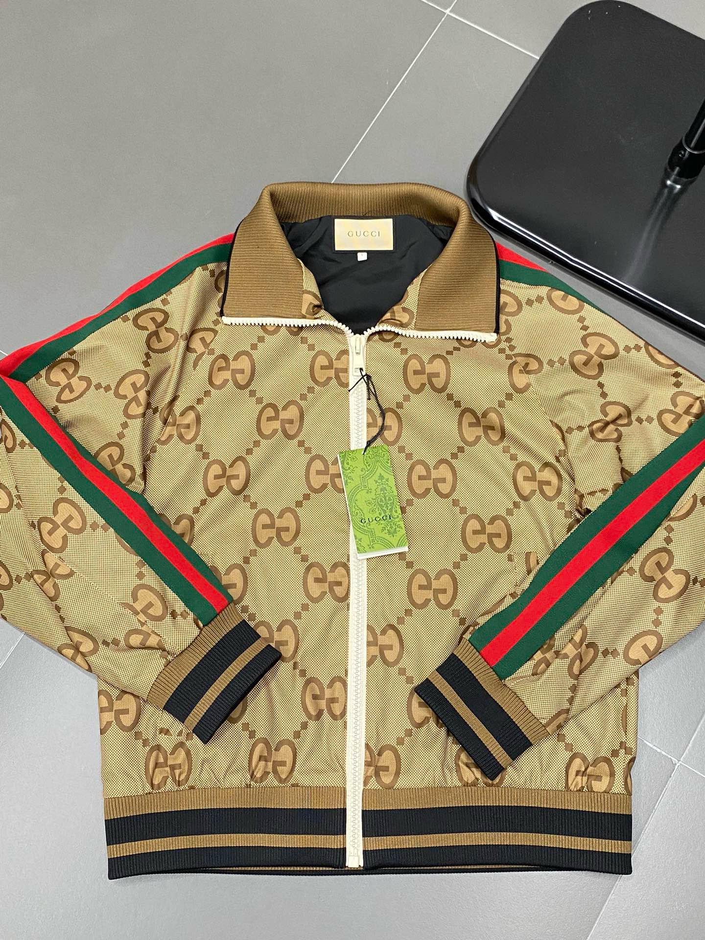 Gvc*1 jacket lapel style