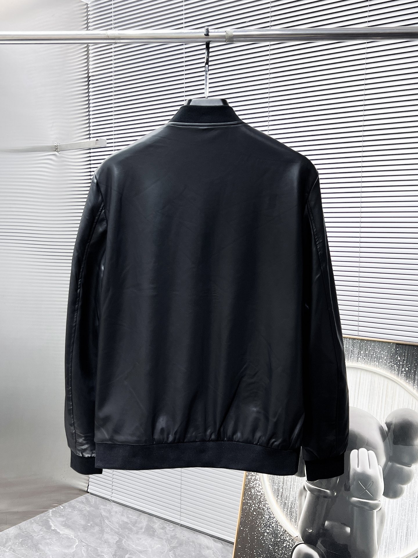 Pra*a Jacket