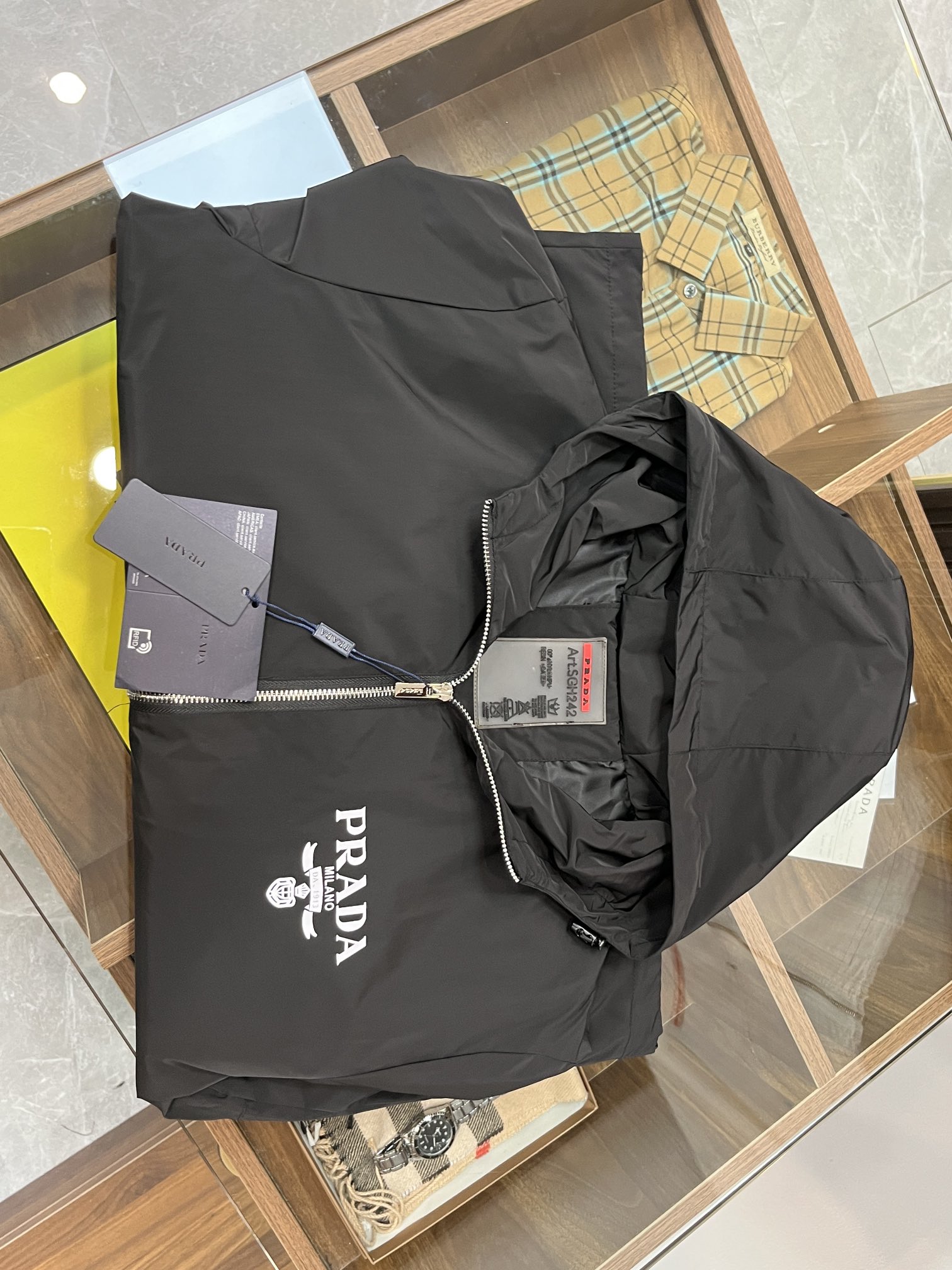Pra*a Jacket