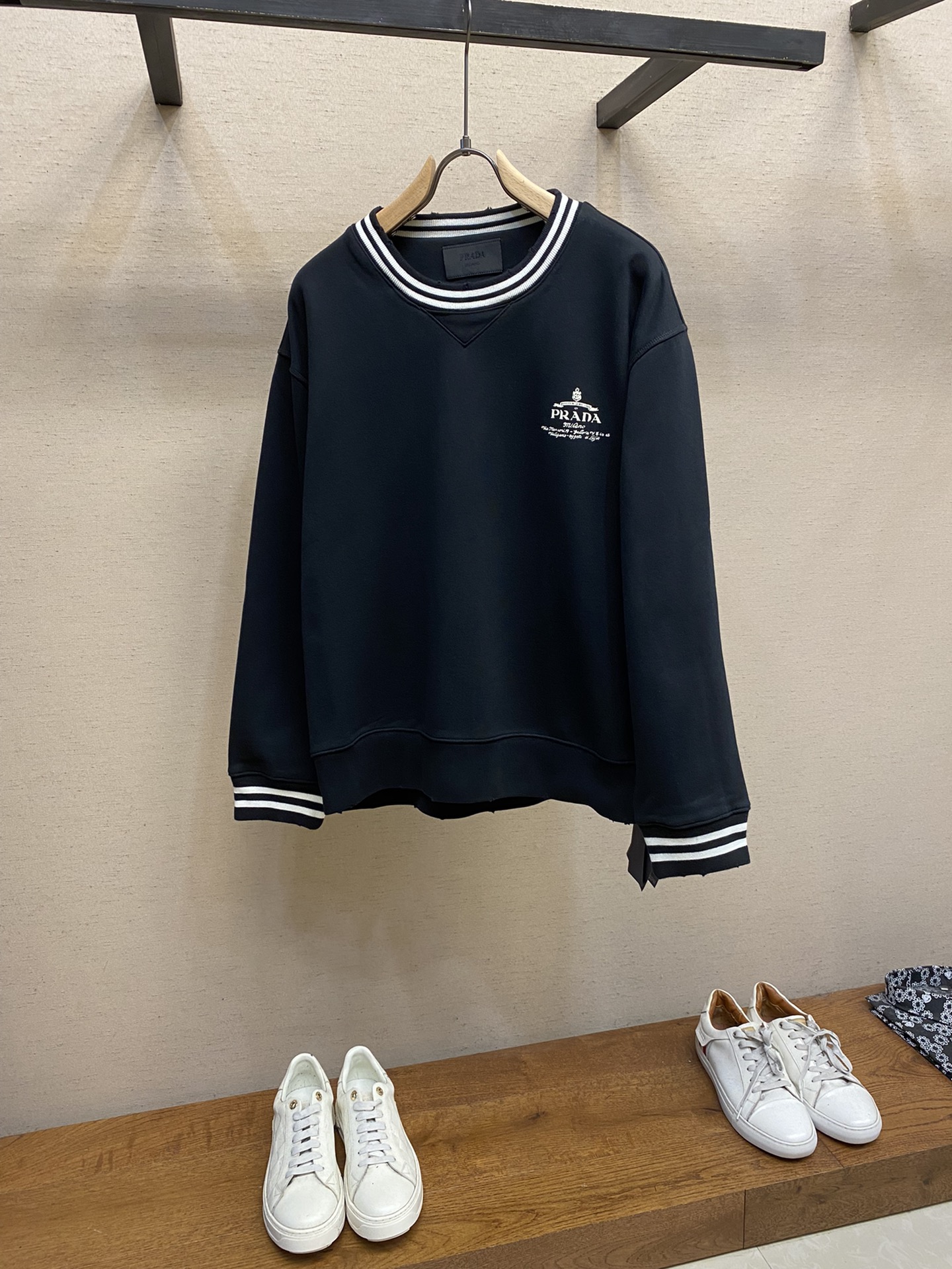 Pra*a Hoodie