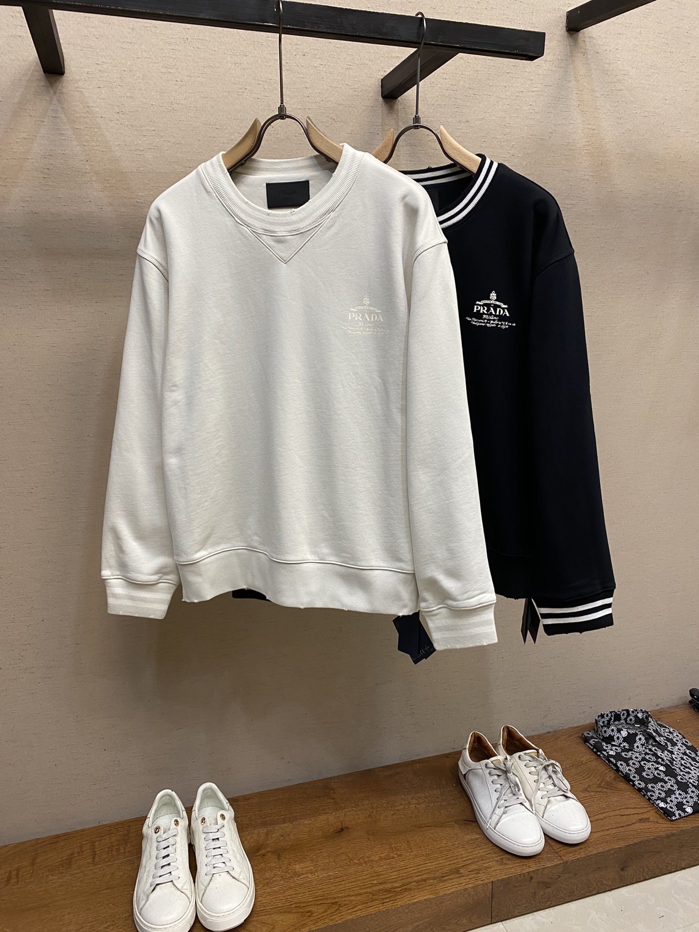 Pra*a Hoodie