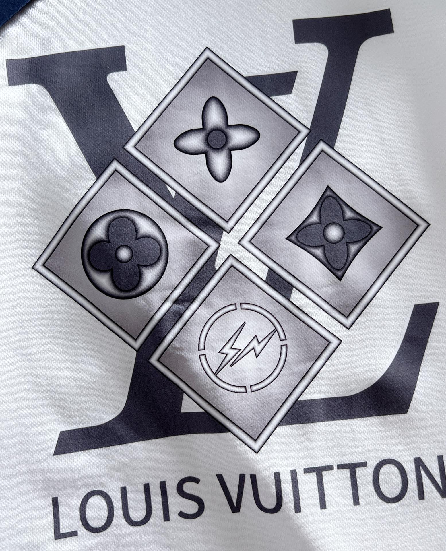 L0vis Vvtt0n Hoodie