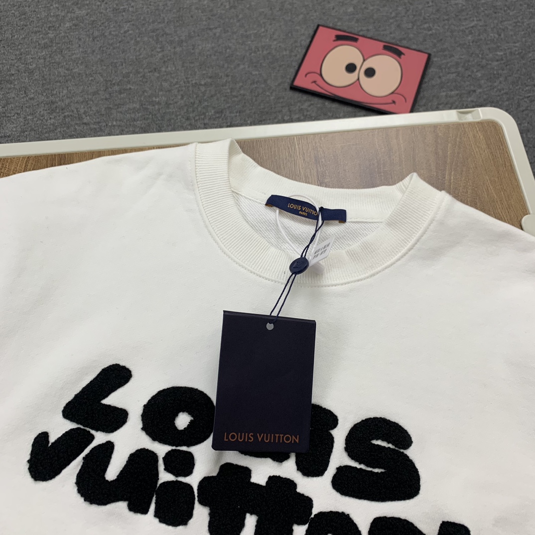 L0vis Vvtt0n Hoodie