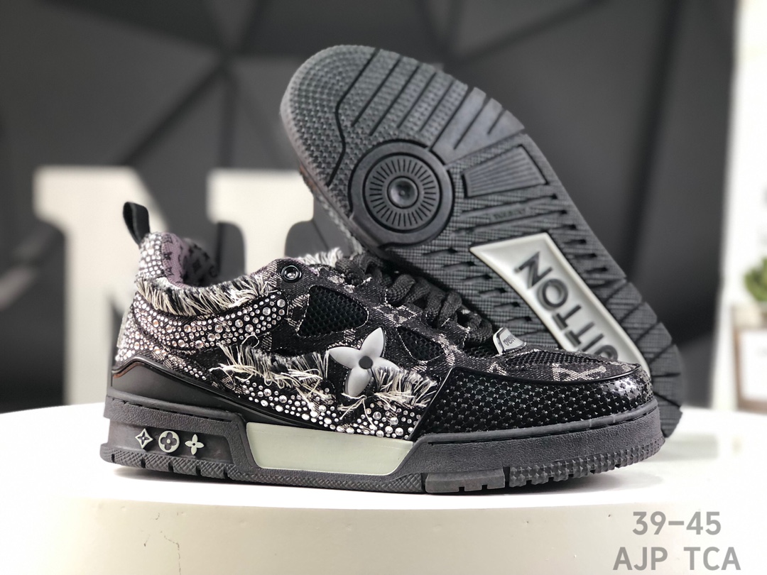 L0vis Vvtt0n Trainer Crystal Embellished Sneakers Replica