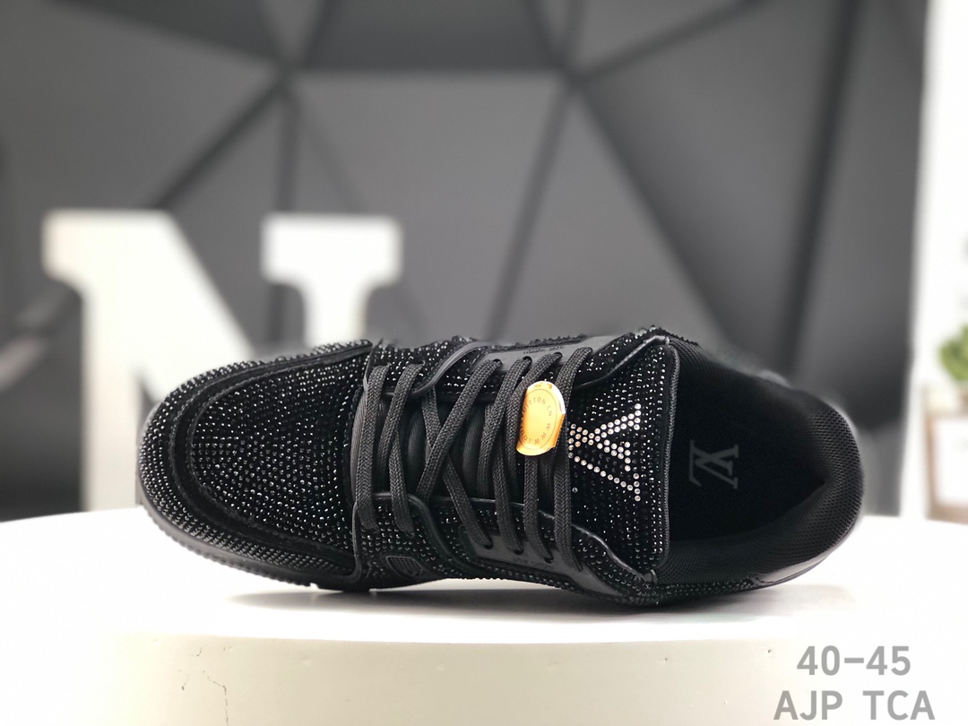 L0vis Vvtt0n Trainer Crystal Embellished Sneakers Replica