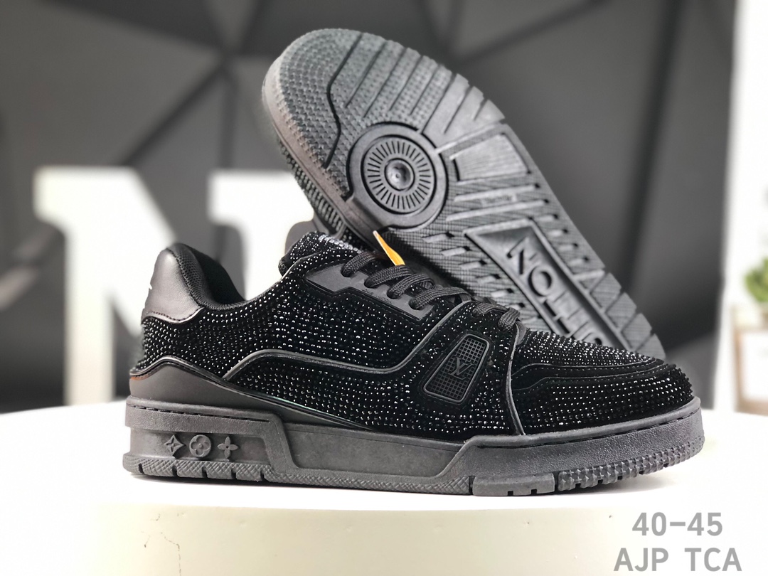 L0vis Vvtt0n Trainer Crystal Embellished Sneakers Replica