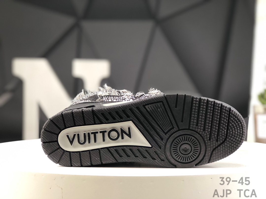 L0vis Vvtt0n Trainer Crystal Embellished Sneakers Replica
