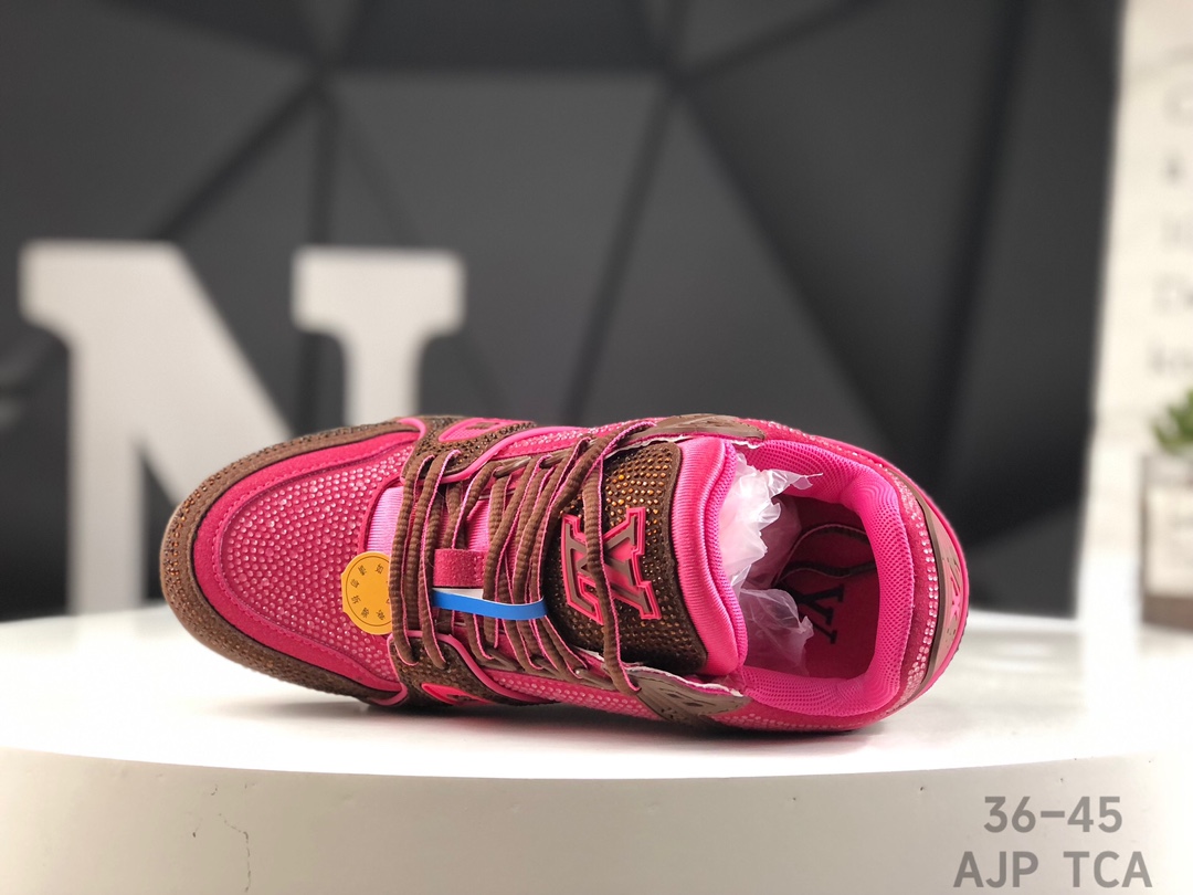 L0vis Vvtt0n Trainer Crystal Embellished Sneakers Replica