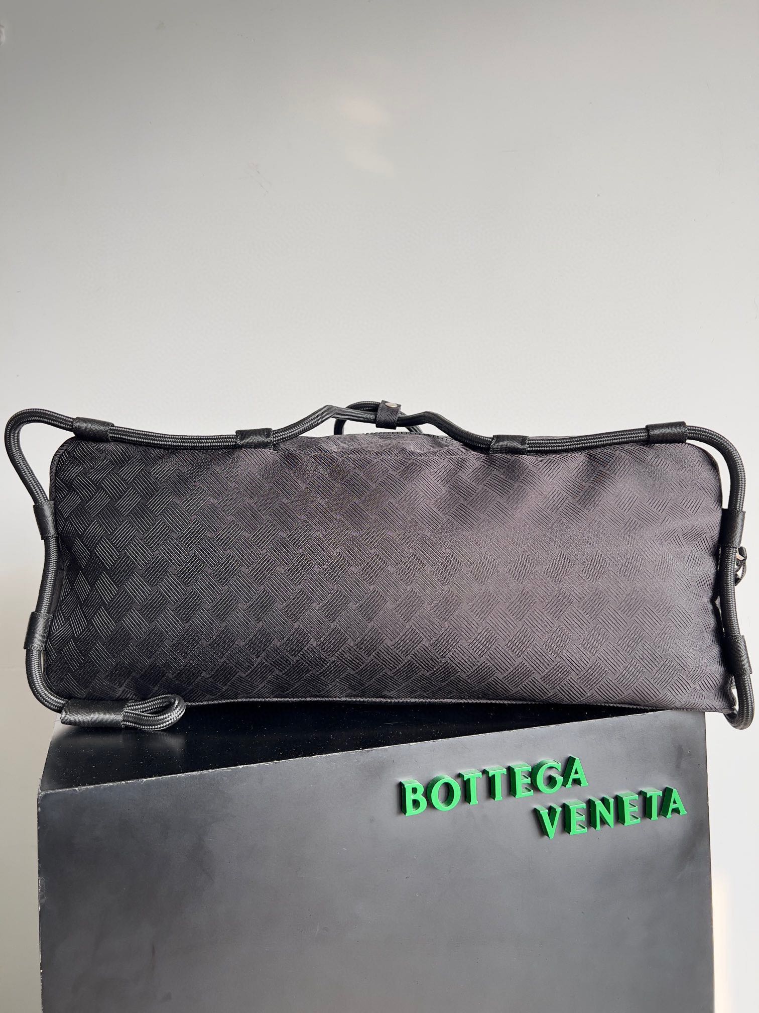 Best Replica B0tt*ga Ven*ta Bags(ColaReps)
