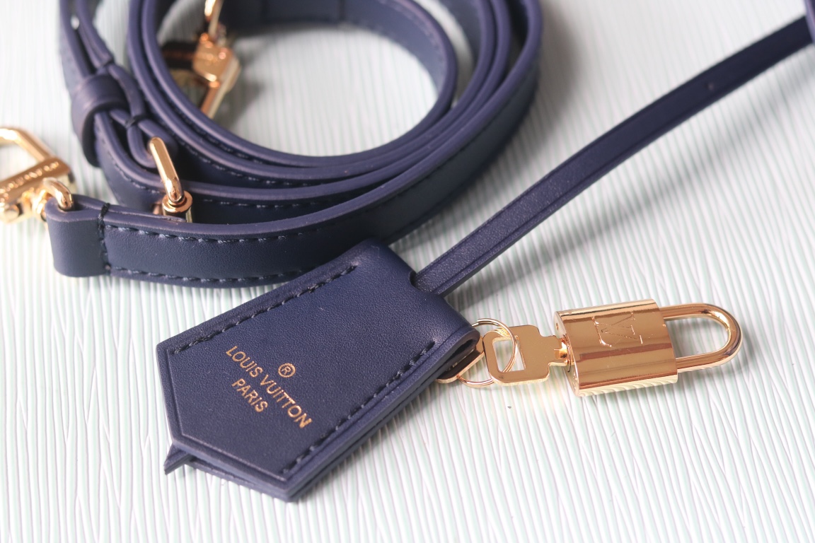 L0vis Vvtt0n Blue D1am0nd full leather shell bag series Alma BB shell handbag