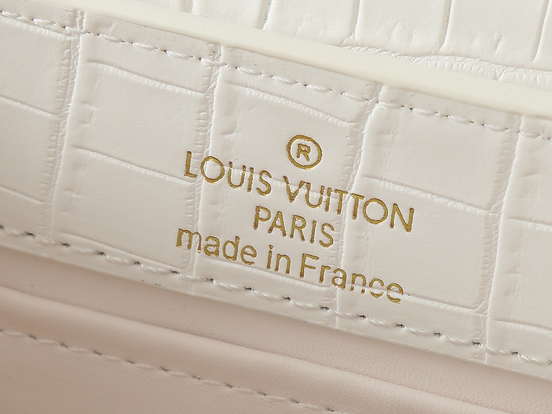 L0vis Vvtt0n Capucines mini bag crocodile pattern reps