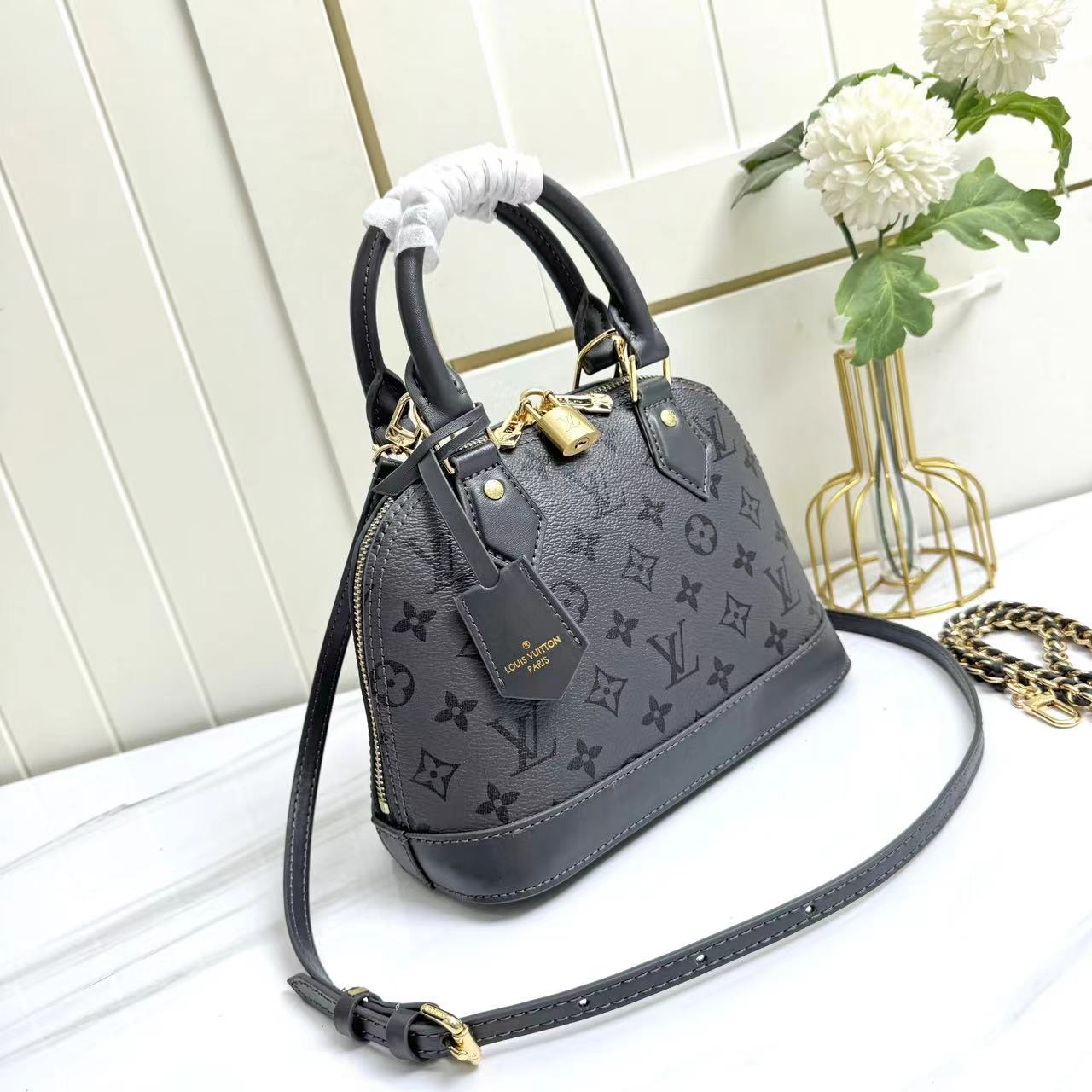 L0vis Vvtt0n Alma BB handbag rep