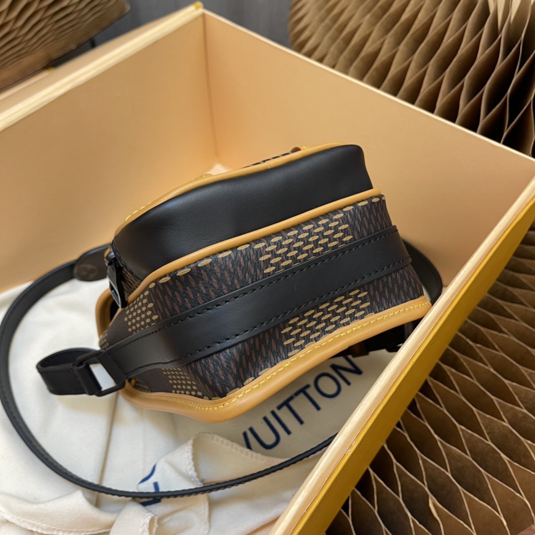 L0vis Vvtt0n Damier Ebene