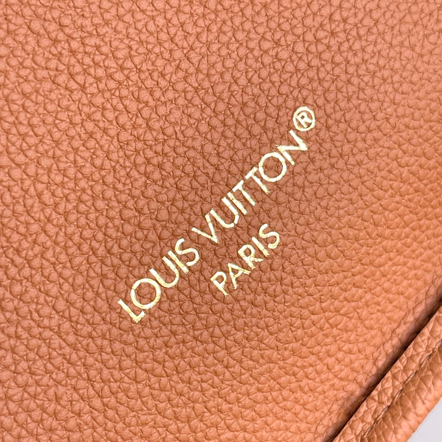 L0vis Vvtt0n Damier Azur Bag
