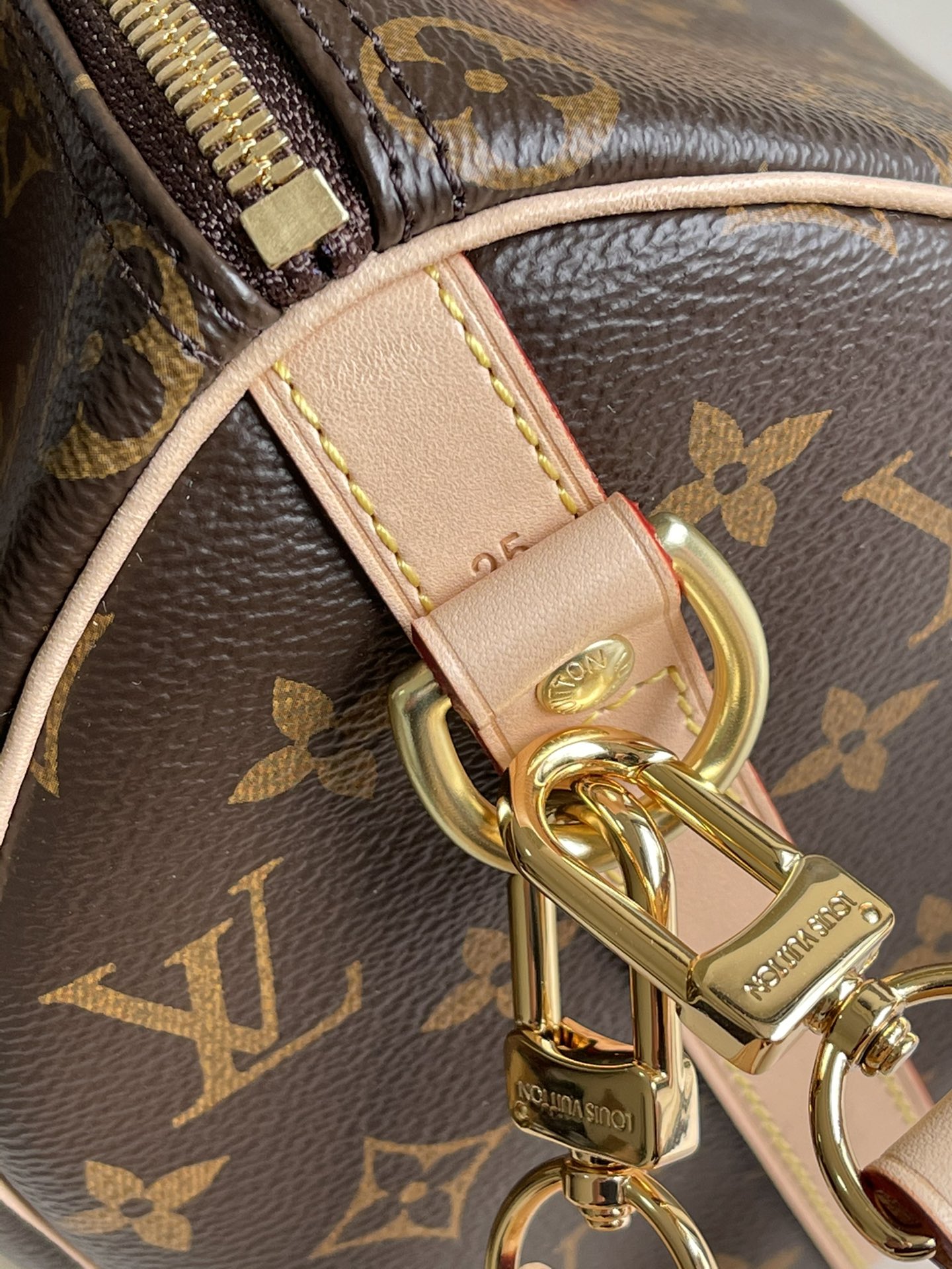 L0vis Vvtt0n Damier Ebene