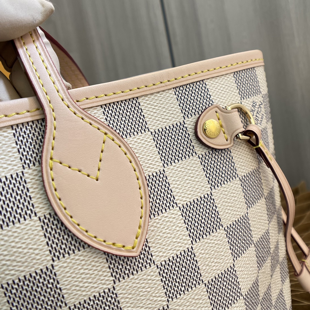 L0vis Vvtt0n Damier Ebene