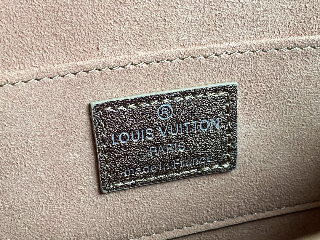 L0vis Vvtt0n Dauphine