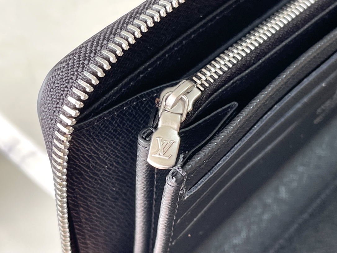 L0vis Vvtt0n Damier Ebene