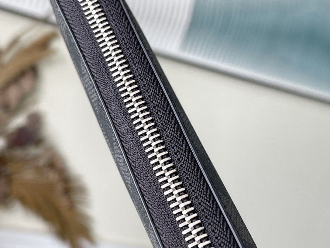 L0vis Vvtt0n Damier Ebene