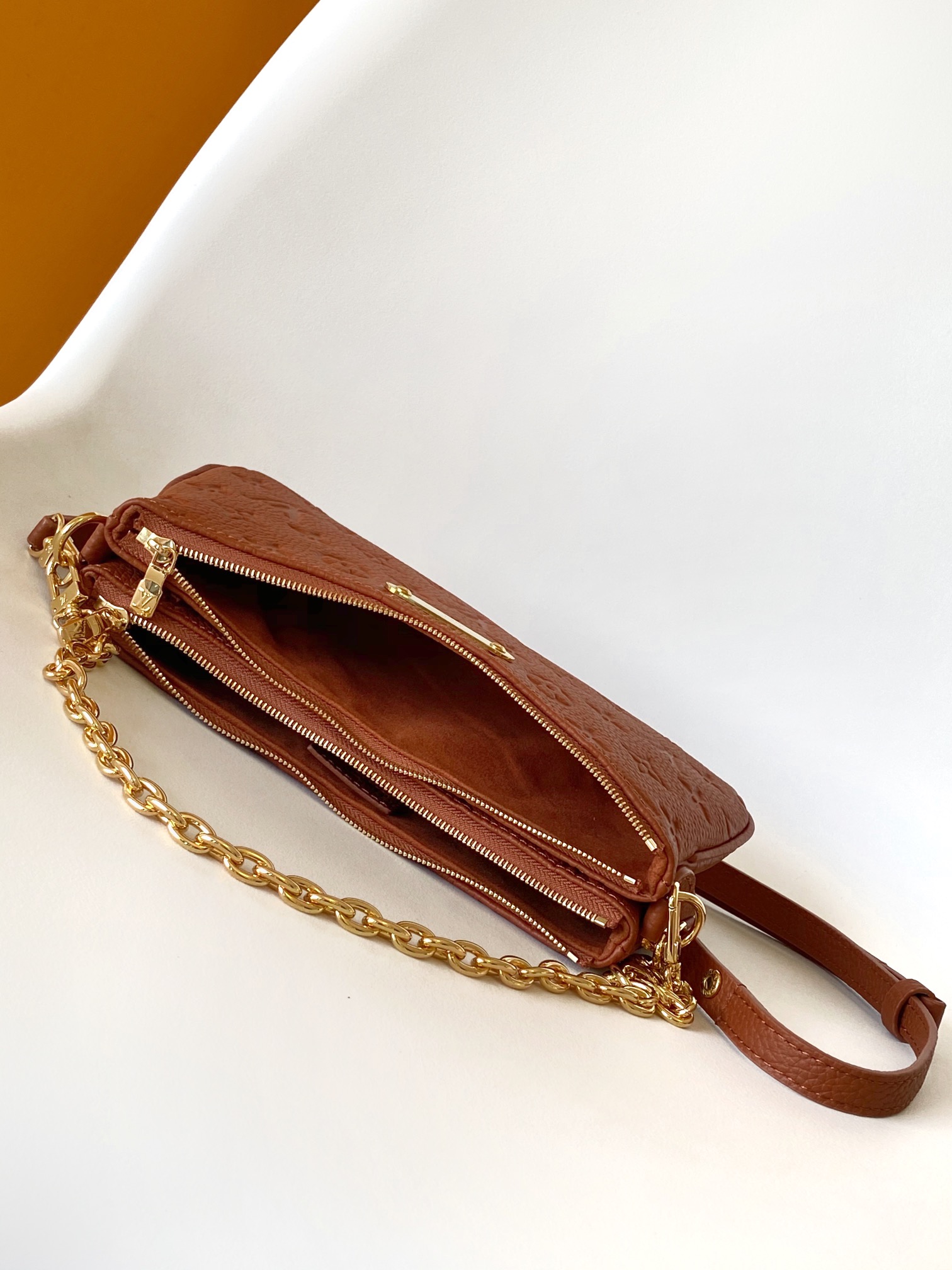 L0vis Vvtt0n Monogram Empreinte